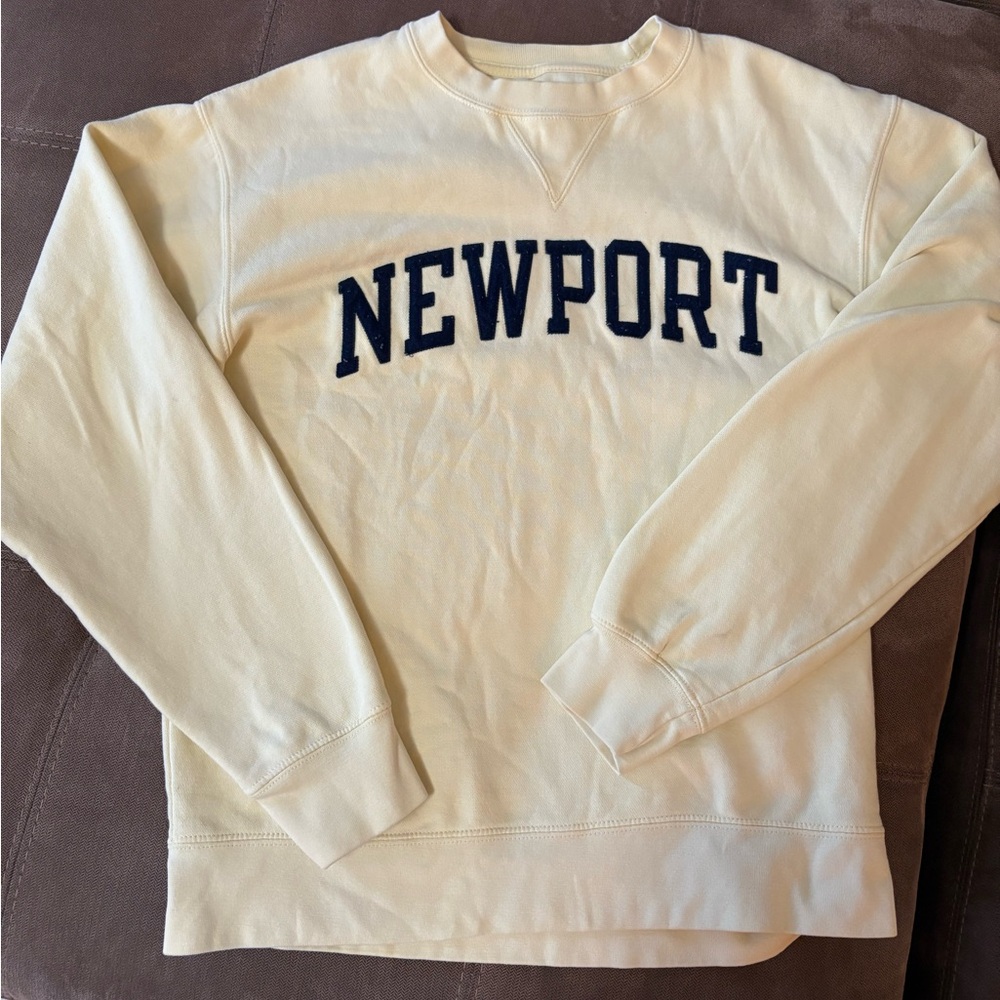 Women’s SMALL Newport sweatshirt crew neck soft butter yellow